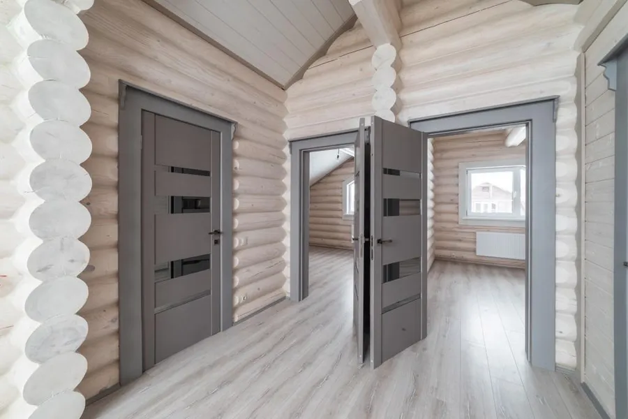 Внутри сруба 902: