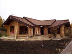 Не баня, а древнеримский особняк!