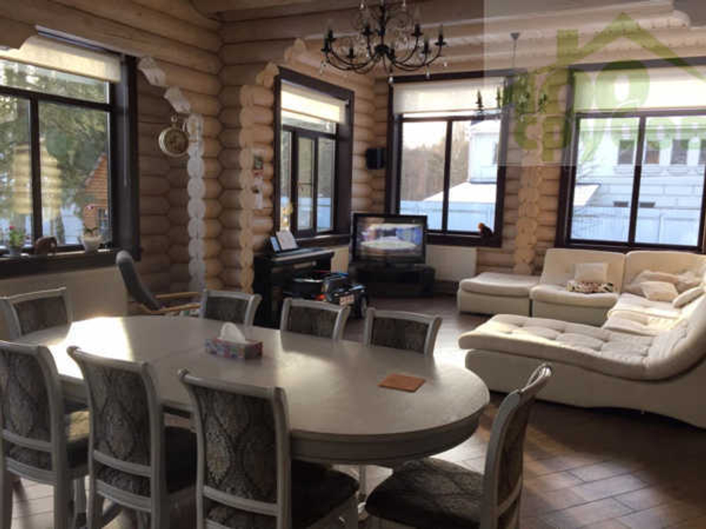 Строительство бревенчатых коттеджей 272 и 867