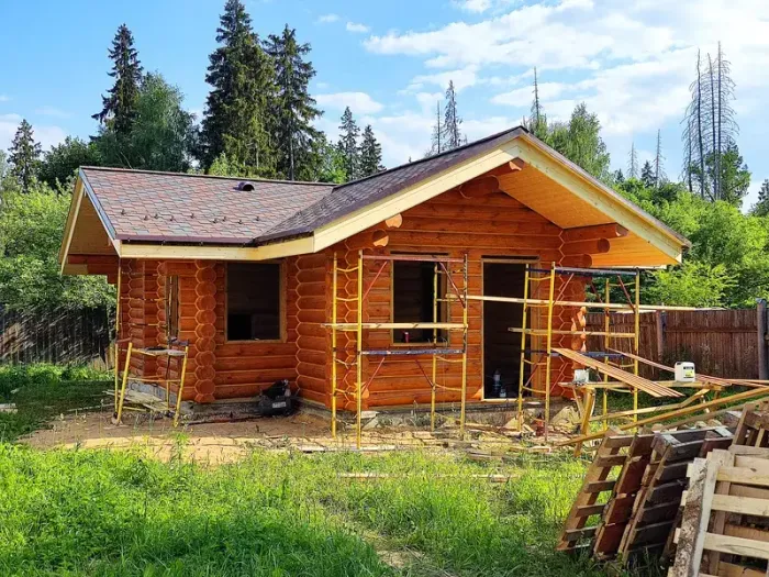 Срубы одноэтажных бань из бруса и бревна оцилиндрованного, апрель 2025 1