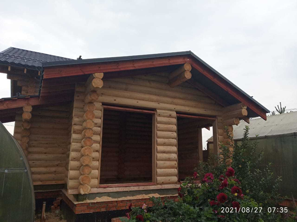 август 2021 #1090 добавление двух пристроев из бревна. монтаж металлочерепицы.