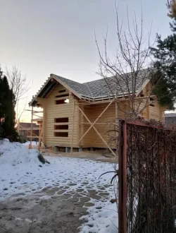 Дом со всеми перегородками из бревна #1596