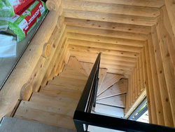 лестница на мансарду в доме #1291 лето 2024