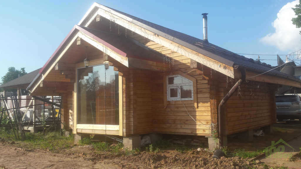 Дом из бруса 8 х8 с эркером