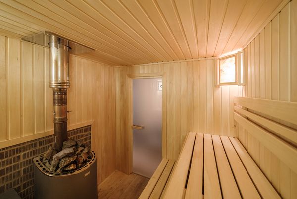 Парную делать в доме или отдельно?