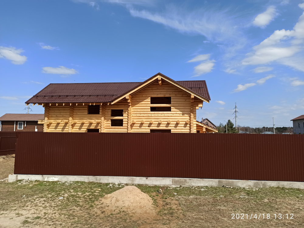 18.04.21 - собран сруб под металлочерепицу #1025