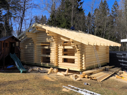 Баня 1528 из бревна 240 мм в апреле 2025 года