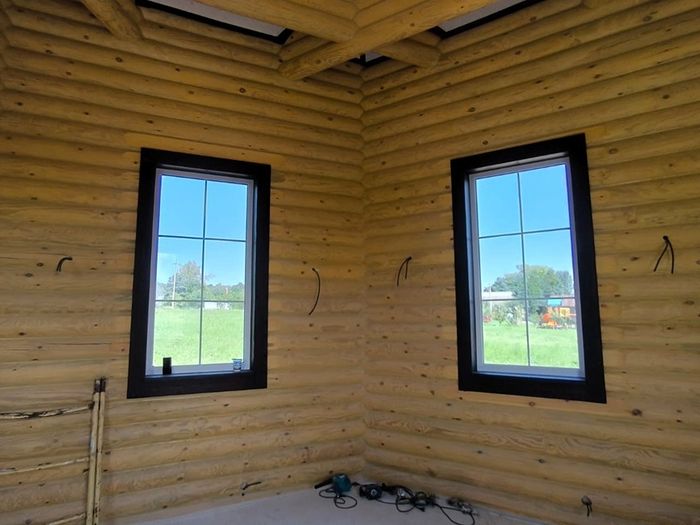 Строительство часовни из бревна в июне 2025 года 1