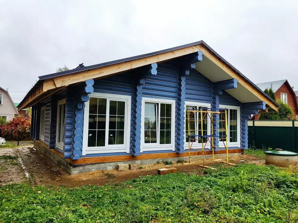 коттедж из бревна #1057, подшив свесов