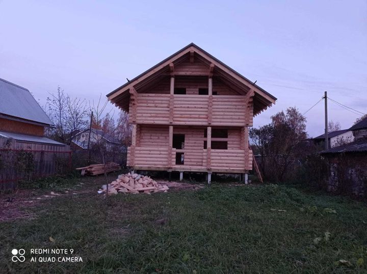дом по проекту #1187 собран под металлочерепицу