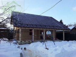 Срубы из бревен: загородные дома с мансардой по проекту 122 под усадку и под ключ