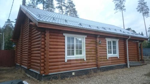 Сруб и проект одноэтажного дома с террасой