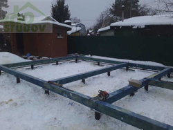 Срубы из бревен: загородные дома с мансардой по проекту 122 под усадку и под ключ