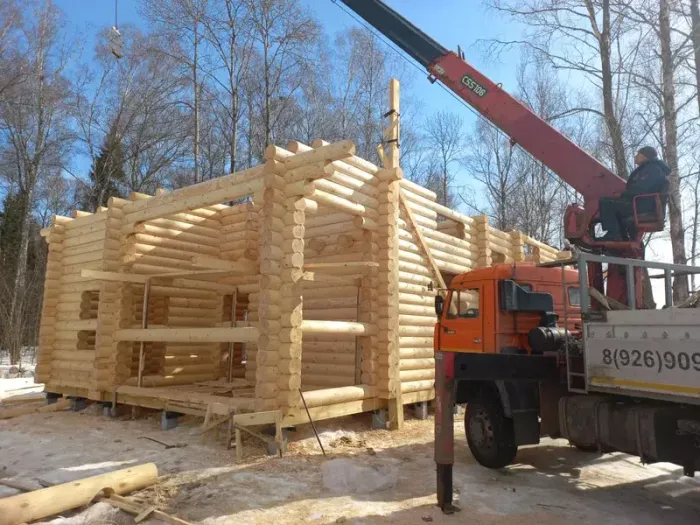 Большие срубы-дома с мансардой 2