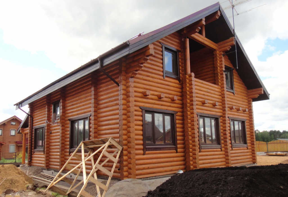 Дом бревенчатый из сруба