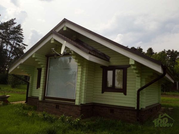 Дом из бруса 8 х8 с эркером