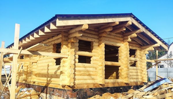 Антисептирование сруба как первый этап отделки деревянного дома 1