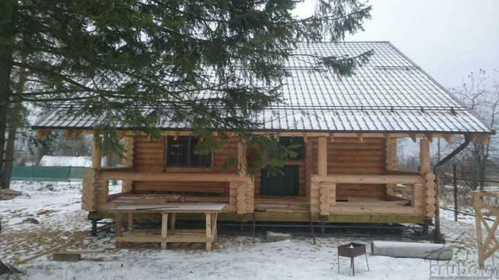 Срубы из бревен: загородные дома с мансардой по проекту 122 под усадку и под ключ