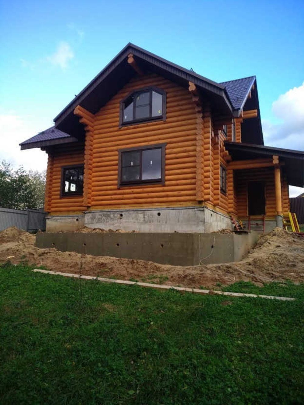 Срубы домов-коттеджей из бревна