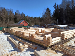 Март 2021 года: начало сборки сруба по проекту 1071