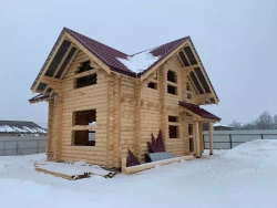 #1291  сборка дома из бревна сруба в феврале 2023
