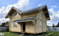 Деревянный дом 1504 в августе 2025