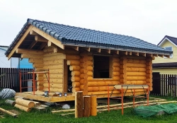 баня #1275 = шлифовка, покраска снаружи . август 2023 года.