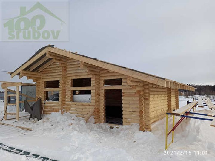Гаражи из оцилиндрованного бревна и бруса